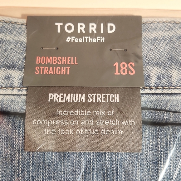 NWT TORRID BOMBSHELL STRAIGHT PREMIUM STRETCH HIGH RISE JEANS - SIZE 18 SHORT - Picture 9 of 10